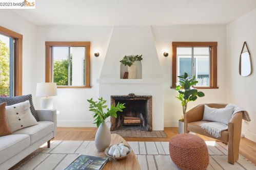 1318 Stannage, Berkeley CA 94706-1640 exterior