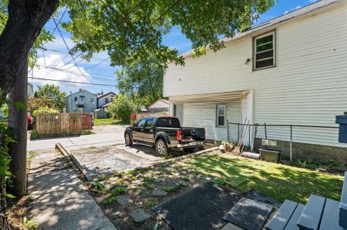 631 Bruce St, Milwaukee WI 53204-1531 exterior