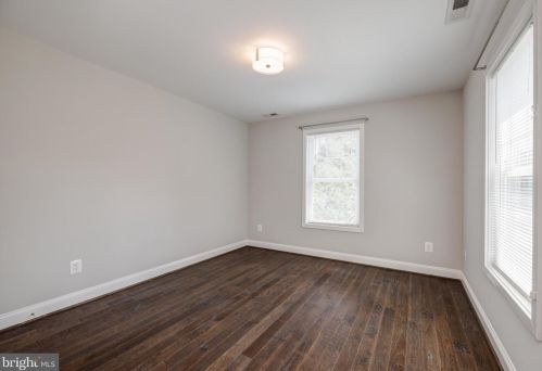 300 Mount Vernon Ave, Alexandria VA  22301-2232 exterior