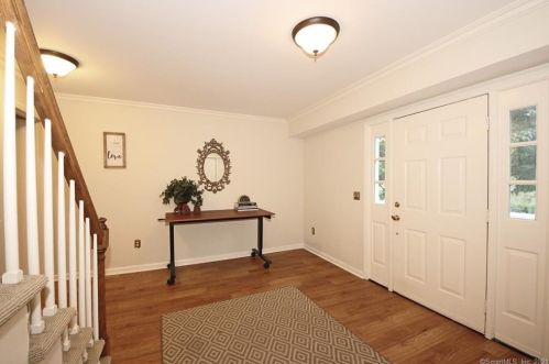 120 Prospect St, Ridgefield CT  06877-4656 exterior