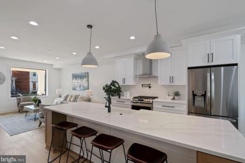 2410 37th St, Washington DC  20007-1835 exterior