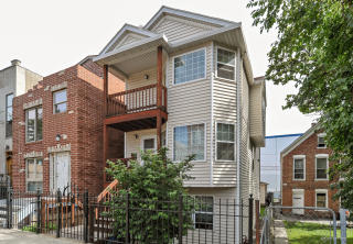 2037 Coulter St, Chicago, IL 60608-4107