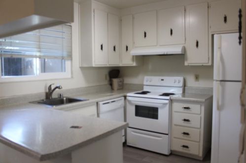 2047 Alta Loma St, Davis, CA 95616-0713