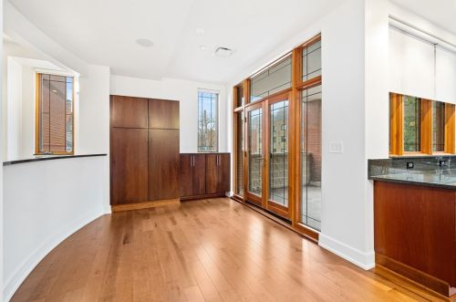 5301 5th Ave, Pittsburgh PA  15232-2194 exterior