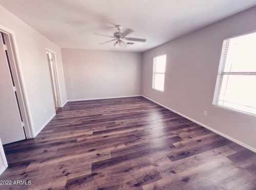 5825 31st Dr, Phoenix AZ  85041-4304 exterior