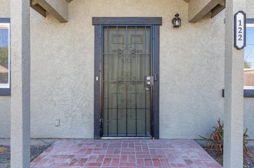 122 Baker Way, Modesto CA  95354-0401 exterior