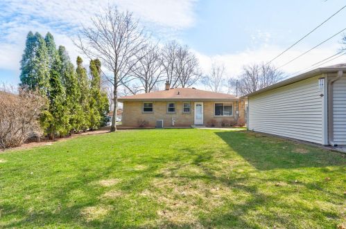 4963 19 St, Milwaukee WI 53209-5760 exterior