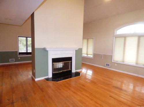 45 Nichols Rd, Huntington Station NY 11746-3474 exterior