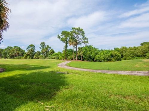 441 Fairway Lndg, Fort Pierce FL  34986-2168 exterior