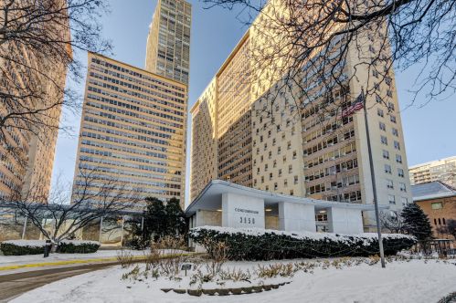 3950 Lake Shore Dr, Chicago IL  60613-3434 exterior