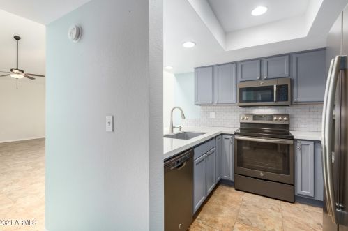 134 Beck Ln, Phoenix AZ 85032-3812 exterior