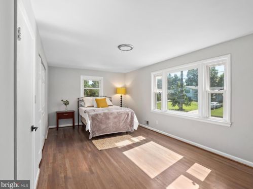 11839 Enid Dr, Rockville MD 20854-3454 exterior