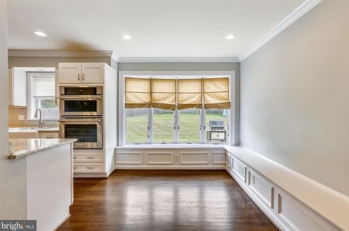 4824 Flower Valley Dr, Rockville MD  20853-1627 exterior