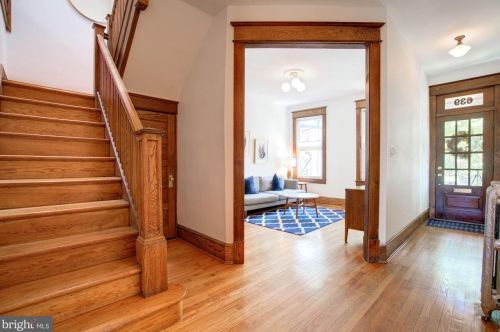 639 5th St, Washington, DC 20002-5201