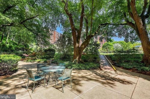 4201 Cathedral Ave, Washington DC  20016-4901 exterior