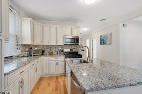 7 Berry Rd, Wantage NJ 07461-3009 exterior