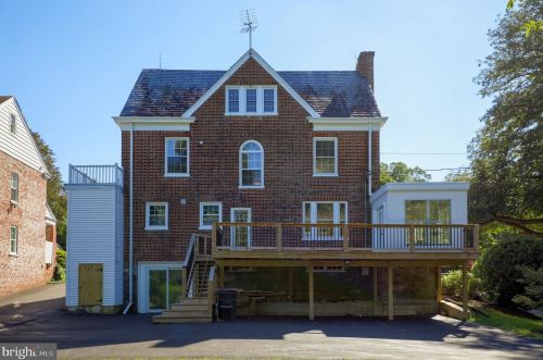 1297 Wheatland Ave, Lancaster PA 17603-4520 exterior