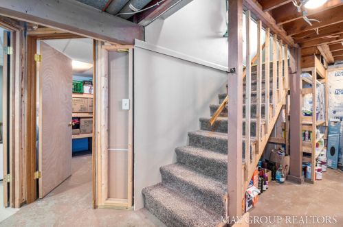 3345 Ipswich Dr, Grand Rapids MI 49544-1649 exterior