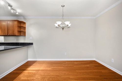 207 Brighton Pt, Atlanta GA 30328-1372 exterior