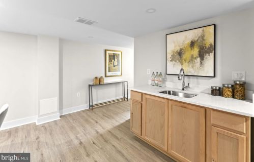 532 Shepherd St, Washington DC  20011-5913 exterior