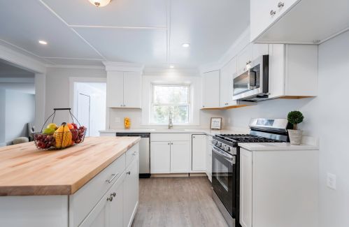 52 Pembroke Rd, Concord NH 03301-5707 exterior