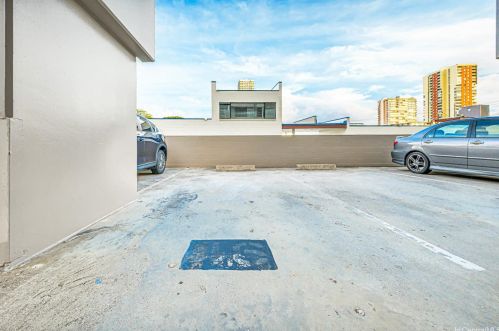 1025 Kalo Pl, Honolulu HI  96826-1634 exterior