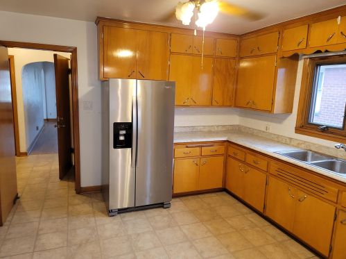 3547 14th St, Milwaukee, WI 53221-1639