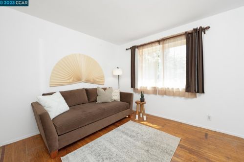 2318 Riverview Dr, Concord CA 94520-1326 exterior