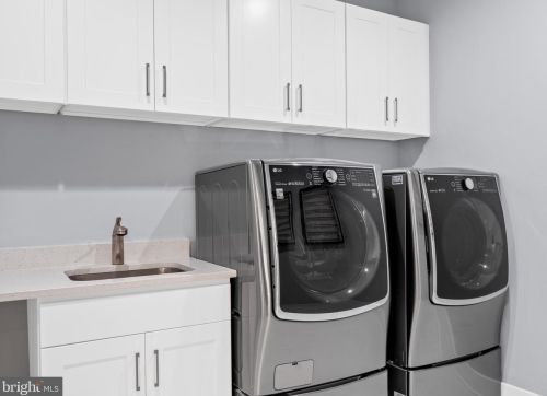 6714 Van Fleet Dr, Mc Lean VA  22101-5140 exterior