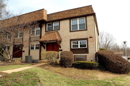 11721 Casa Grande Dr, Saint Louis, MO 63146-4223