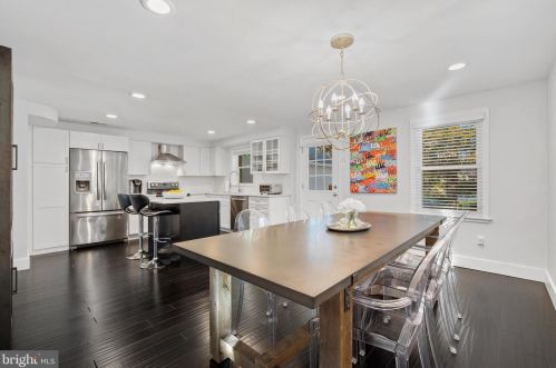 9301 Bentridge Ave, Rockville MD 20854-2860 exterior