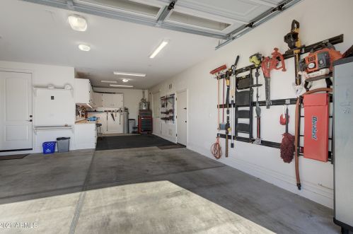 6151 Fresno St, Chandler AZ 85249-5589 exterior