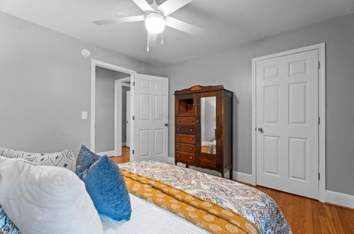 1518 Liberty Dr, Greensboro NC  27408-4928 exterior