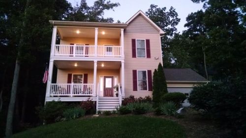 10 Gollum Dr, Fairview, NC 28730-9125