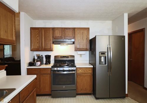 2351 Bankston Cir, Lithonia GA 30078-5724 exterior