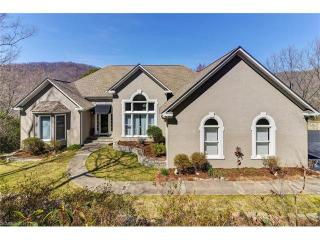 26 Windsong Dr, Fairview, NC 28730-9700