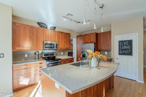 16026 10 St, Phoenix AZ 85086-0911 exterior