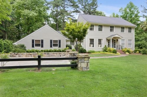 3145 Farmington Dr, Atlanta, GA 30339-4706