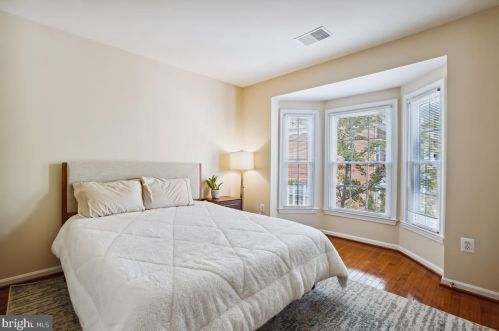 507 Pendleton St, Alexandria VA 22314-1903 exterior