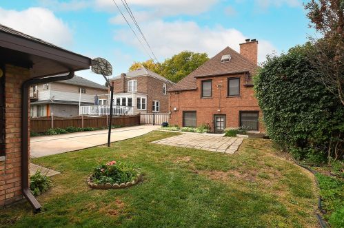 10535 Talman Ave, Chicago IL 60655-1702 exterior