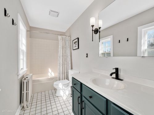 256 Frst Ave, Elmhurst IL 60126-3547 exterior