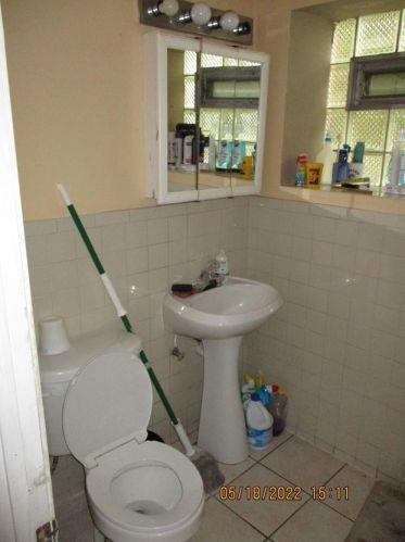 5607 Maplewood Ave, Chicago IL 60659-5111 exterior