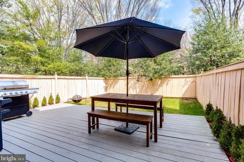 5819 Tudor Ln, Rockville MD 20852-2852 exterior