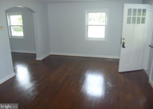 4767 1st St, Arlington VA  22203-2645 exterior