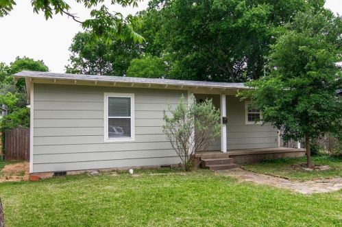 1713 Cullen Ave, Austin TX  78757-2530 exterior