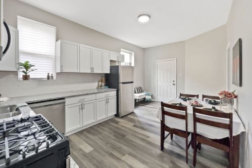 715 Harding Ave, Chicago IL 60655-3748 exterior