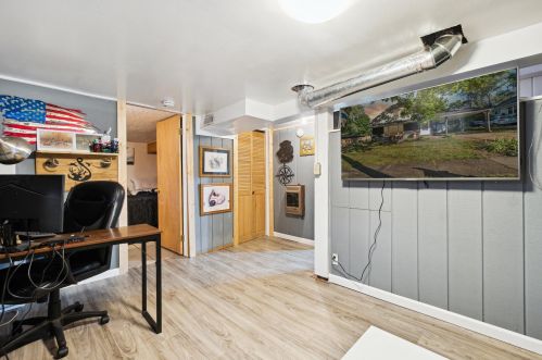 203 Oak Grv Ave, Kalamazoo MI 49004-1306 exterior