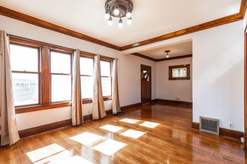 2730 Howell Ave, Milwaukee, WI 53207-2014