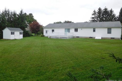 2 Somers Rd, Enfield CT 06082-3226 exterior