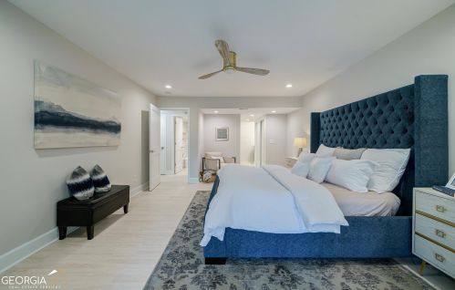 25 Chaumont Sq, Atlanta GA  30327-1088 exterior